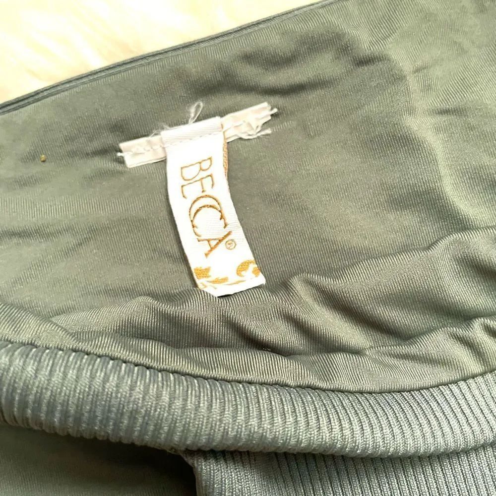 BECCA Ribbed Bikini Bottoms Army Green M - Picture 3 of 5